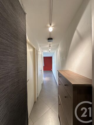  Appartement à louer 2 pièces 39 m²