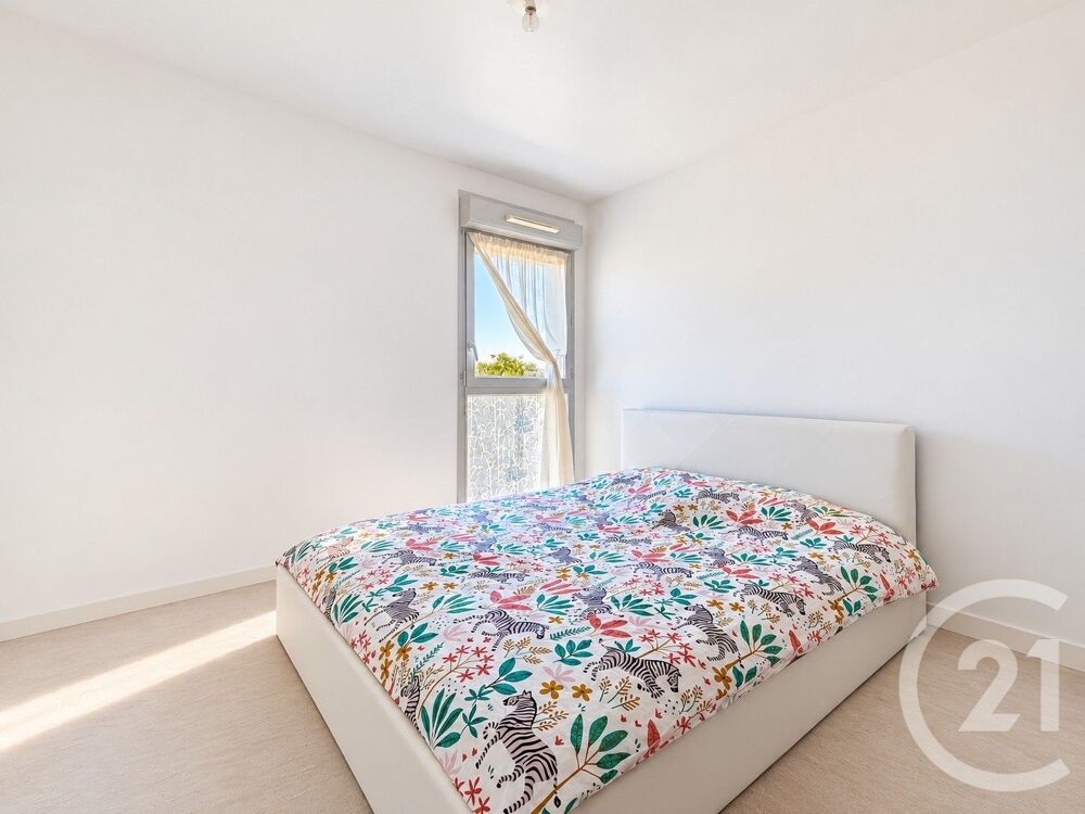 vente Appartement - 4 pièce(s) - 77 m² Orly (94310)