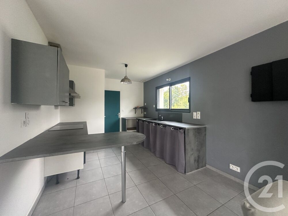 CENTURY21 DUFEIL INVEST vous propose cette maison récent....