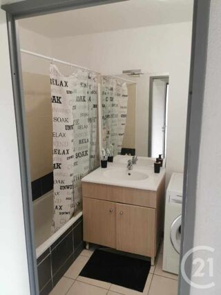  Appartement à louer 3 pièces 51 m²