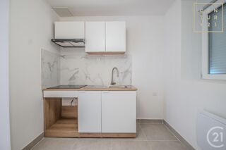  Appartement à louer 3 pièces 38 m²