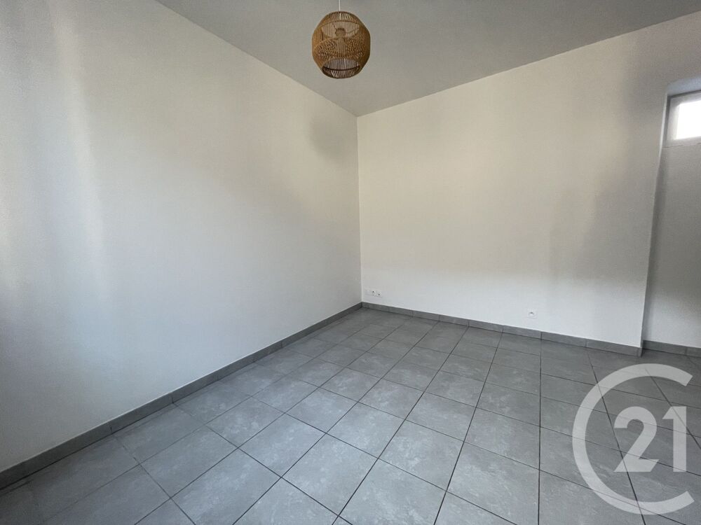 location Maison - 3 pièce(s) - 52 m² Château-Landon (77570)