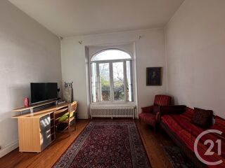  Maison à louer 6 pièces 209 m²