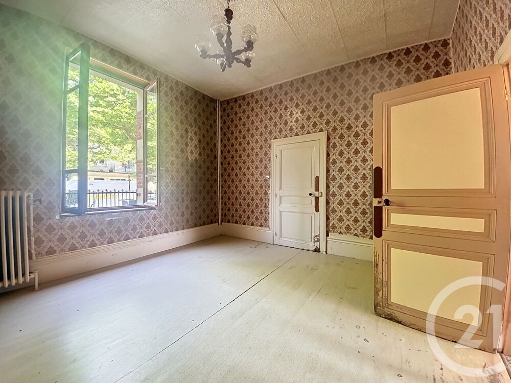 vente Maison - 6 pièce(s) - 121 m² Saint-Pourçain-sur-Sioule (03500)