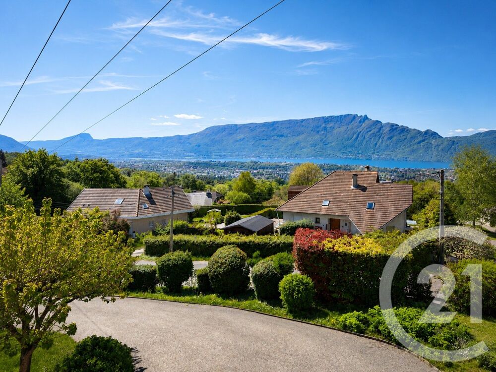 À l'entrée de Trévignin, vue carte postale pour cette va....