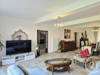  Maison à vendre 13 pièces 472 m²