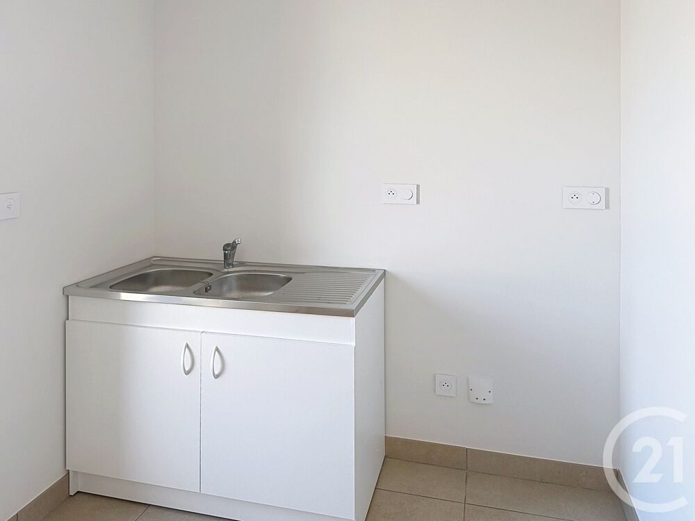 location Appartement - 3 pièce(s) - 43 m² Sixt-sur-Aff (35550)