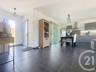  Maison à louer 4 pièces 83 m²