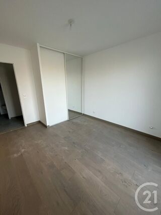  Appartement à louer 3 pièces 66 m²