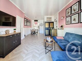  Appartement à louer 4 pièces 97 m²