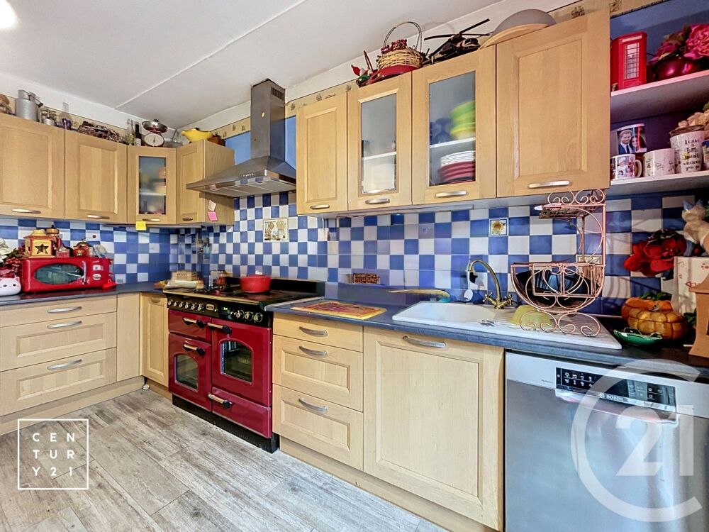 Maison familiale avec extérieur à Estagel Situé....