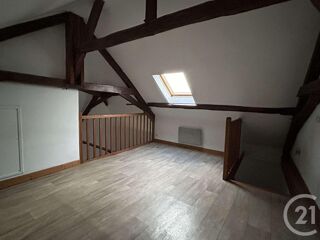  Appartement à louer 4 pièces 93 m²
