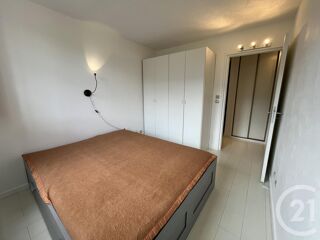  Appartement à louer 3 pièces 61 m²