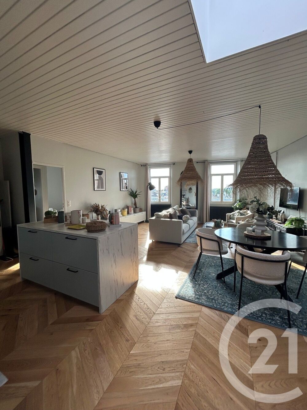 location Appartement - 2 pièce(s) - 62 m² Fontainebleau (77300)