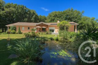  Maison  vendre 9 pices 230 m