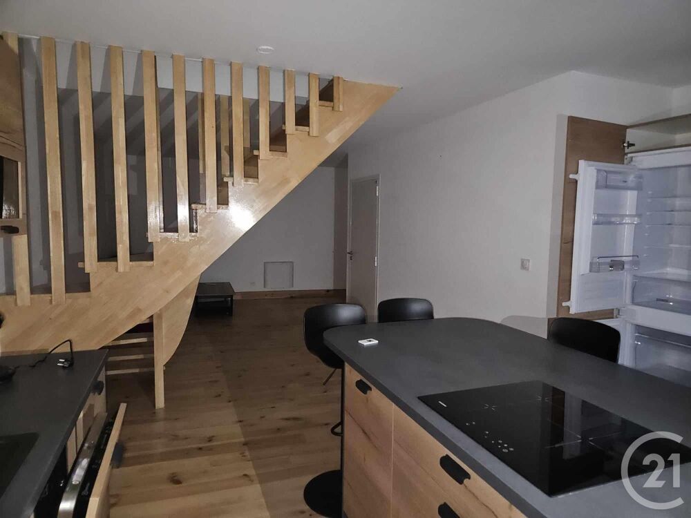 Lagnieu proche toutes commodités, grand appartement meub....