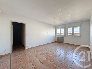  Appartement à louer 4 pièces 73 m²