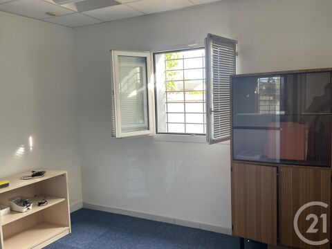  Appartement � louer 6 pi�ces 90 m� Montpon menesterol