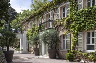  Maison  vendre 15 + pices 1612 m