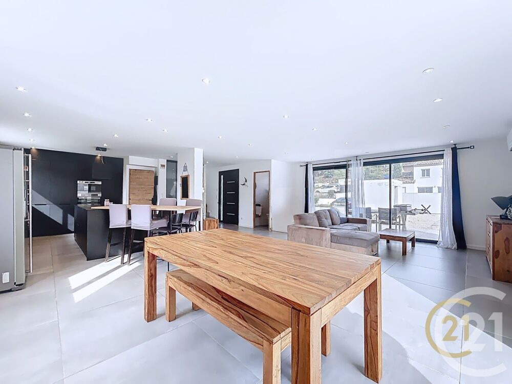 vente Maison - 4 pièce(s) - 148 m² Saint-Mitre-les-Remparts (13920)