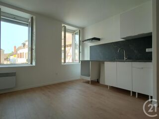  Appartement à louer 2 pièces 77 m²