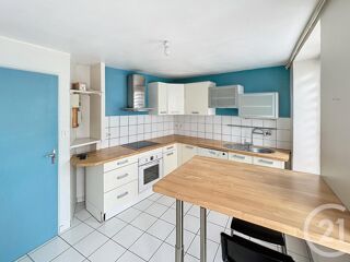  Appartement à louer 4 pièces 82 m²