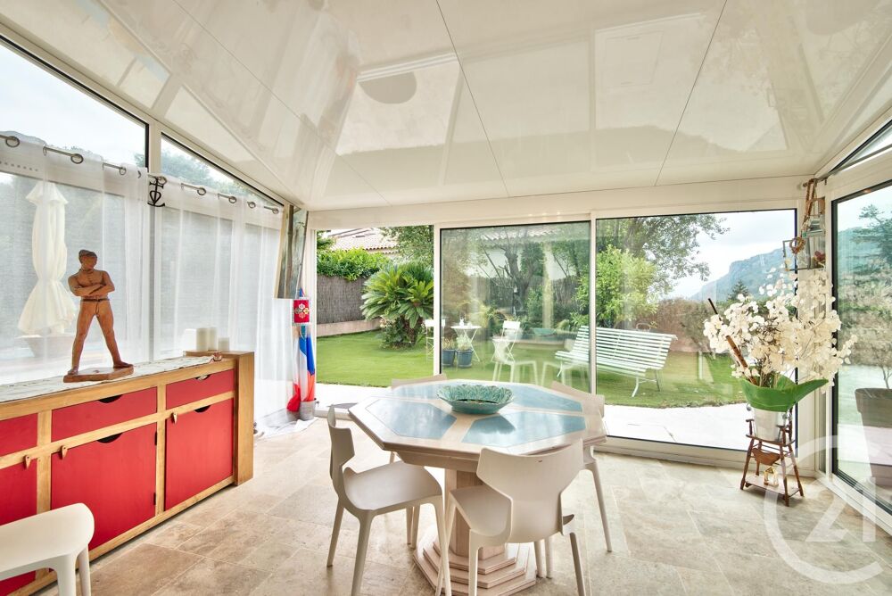 La Turbie - Nichée au calme absolu, cette maison récente....