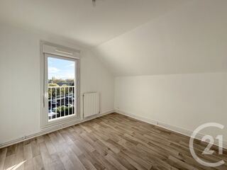 location Appartement - 3 pièce(s) - 63 m² Saint-Quentin (02100)