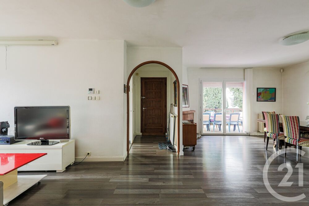 Maison 9 pièces 212 m² · à Grenoble · 212 m² · 420 000 €