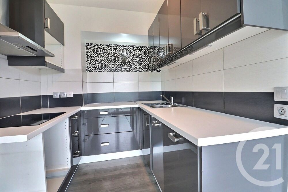 location Appartement - 3 pièce(s) - 61 m² Villepinte (93420)