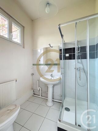  Appartement à louer 3 pièces 60 m²