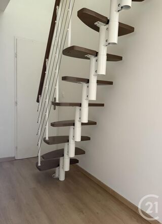  Appartement à louer 3 pièces 54 m²