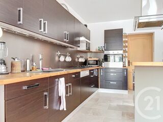  Maison à vendre 11 pièces 369 m²