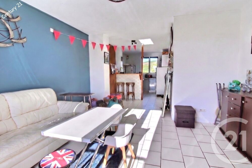 Commerces, écoles et commodités à pied pour cet appartem....
