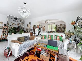  Maison  vendre 6 pices 270 m