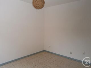  Appartement à louer 2 pièces 33 m²