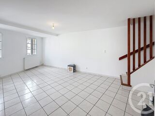  Appartement à louer 3 pièces 77 m²