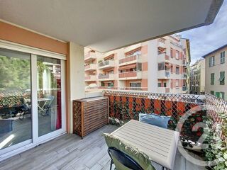  Appartement à louer 3 pièces 65 m²