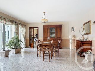  Maison à vendre 8 pièces 243 m²
