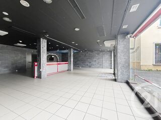  Appartement à louer 1 pièce 160 m²