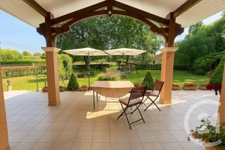  Maison  vendre 9 pices 230 m