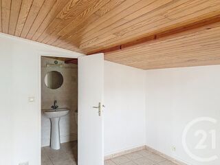  Appartement à louer 3 pièces 45 m²