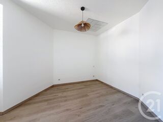  Appartement à louer 3 pièces 51 m²