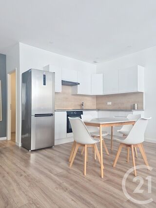  Appartement à louer 2 pièces 56 m²