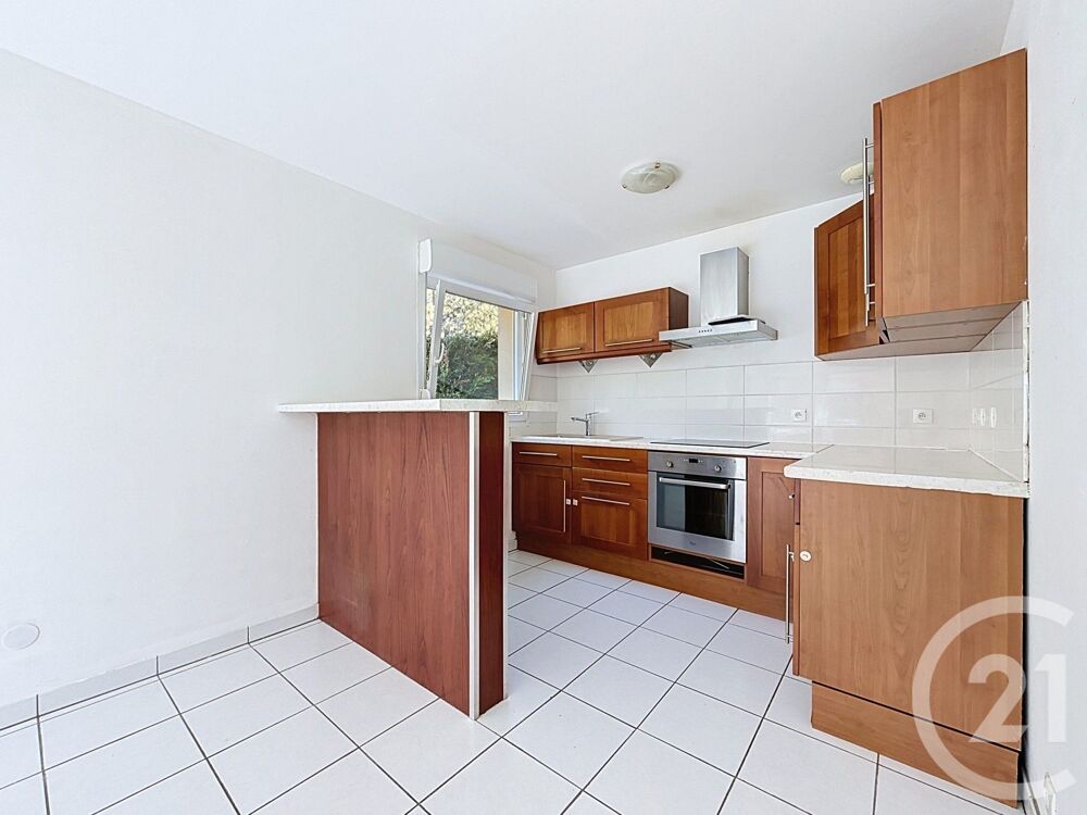 Vous recherchez un compromis entre maison et appartement....