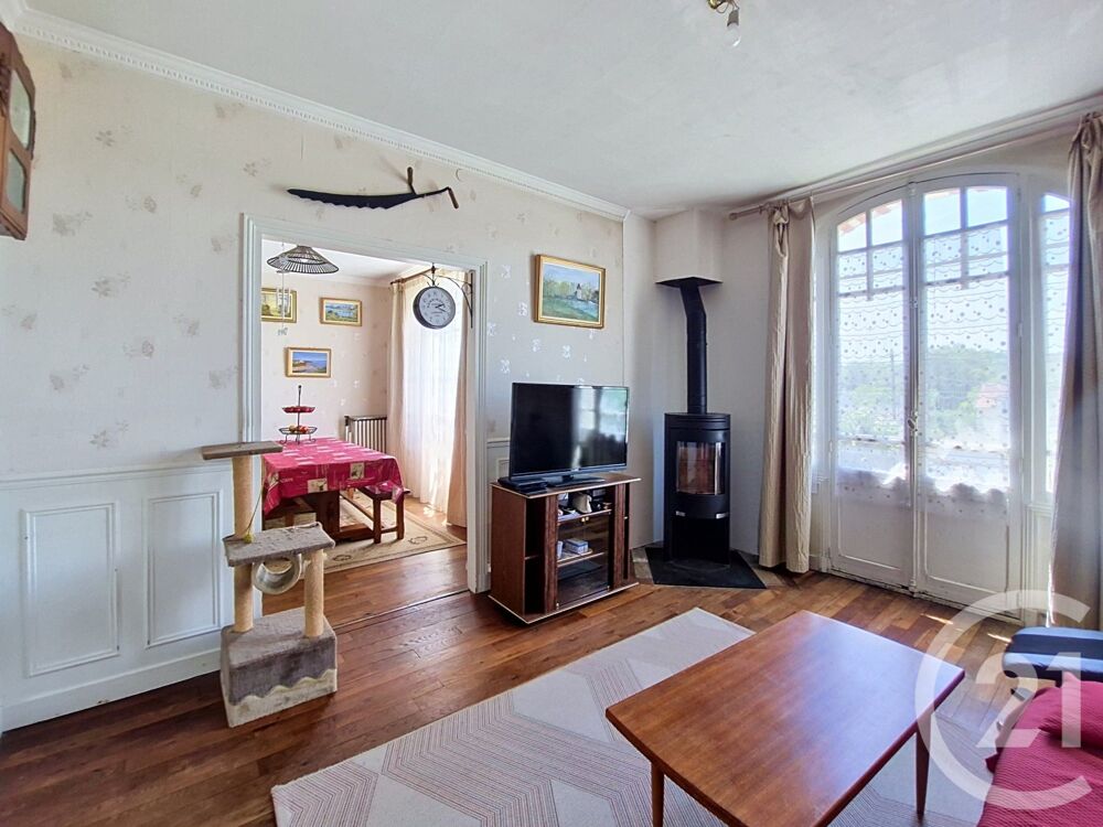 Nichée à seulement cinq minutes à pied du c½ur de Nemour....