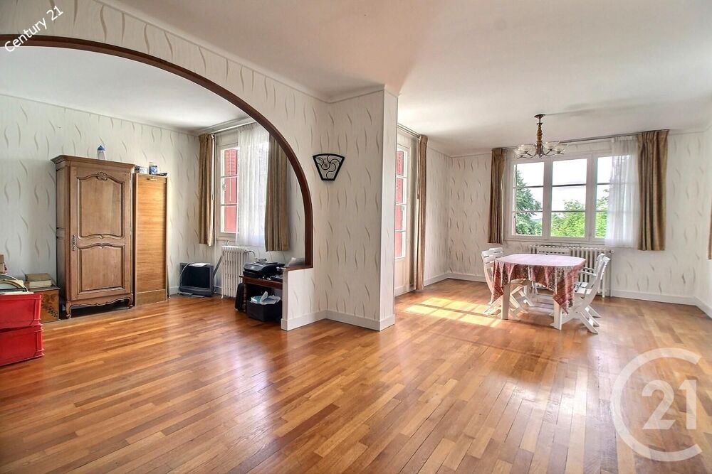 Dans un quartier recherché de Château-Thierry, venez déc....