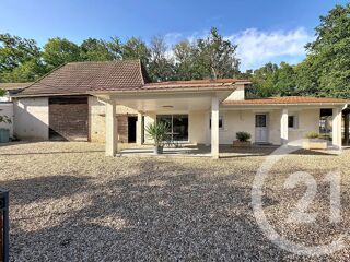 Maison 4 pièces 167 m² · à Montpon Menesterol · 167 m² · 205 000 €