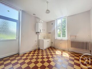  Appartement à louer 3 pièces 75 m²