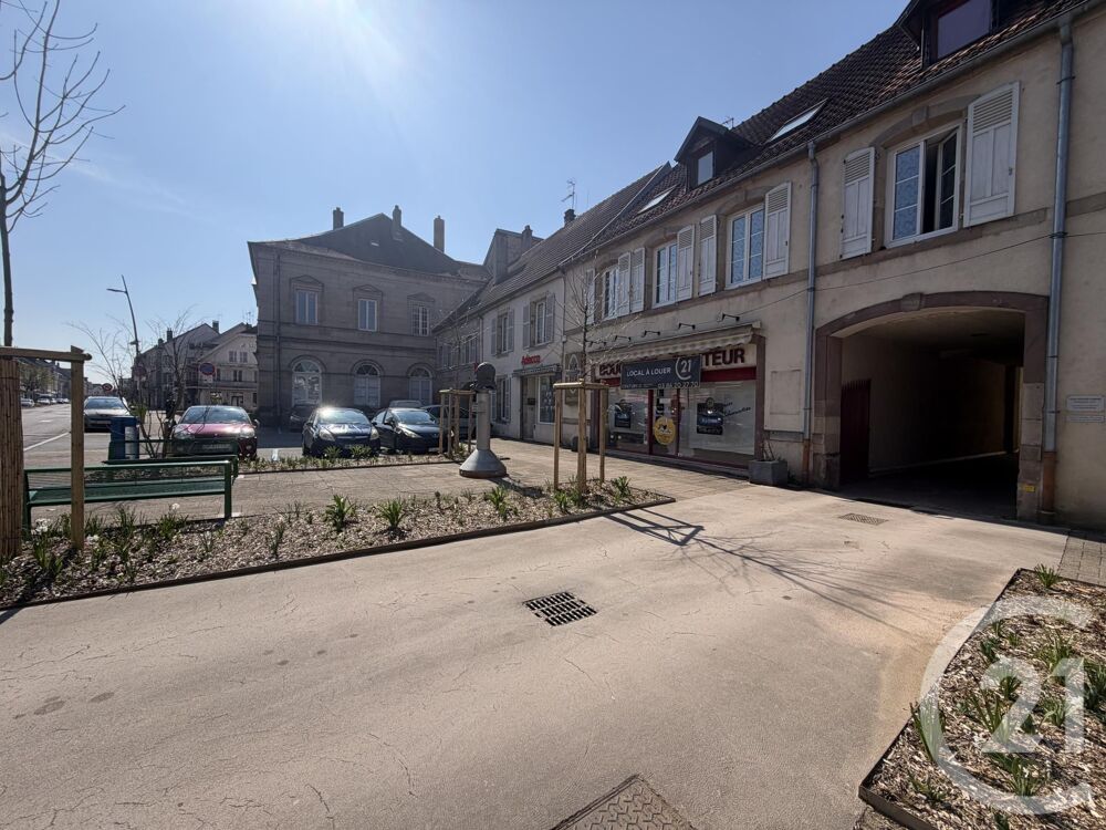 location Appartement - 8 pièce(s) - 249 m² Lure (70200)